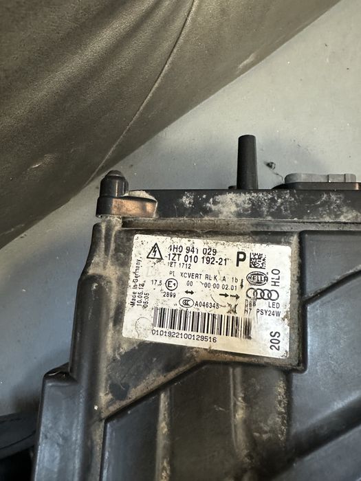 Audi A8 D4 Xenon led фар фарове ляв