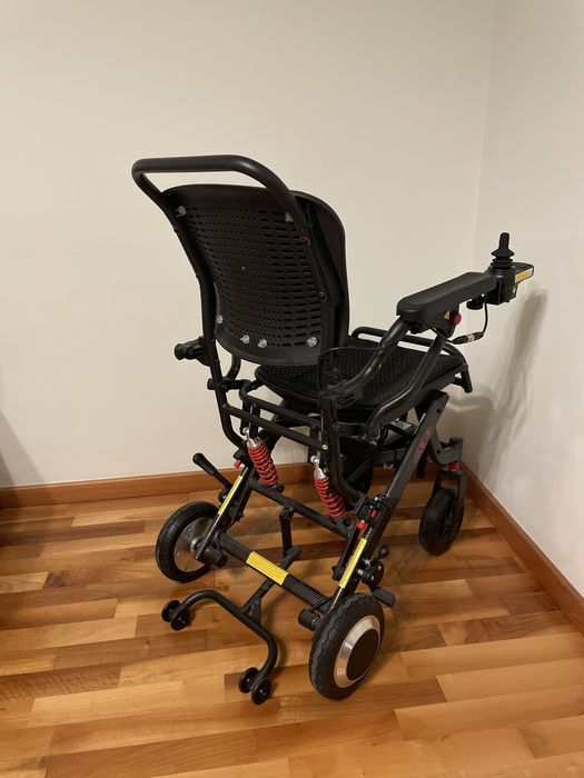 Scaun cu rotile electric