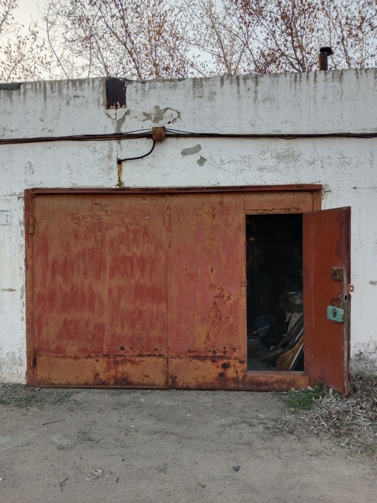 Продам гараж капитальный, кооператив Ветеран, возле бассейна Толкын.