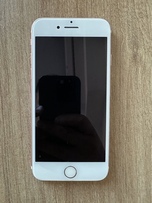 iPhone 7 Roze- Gold, piese/ recarosare, ca nou