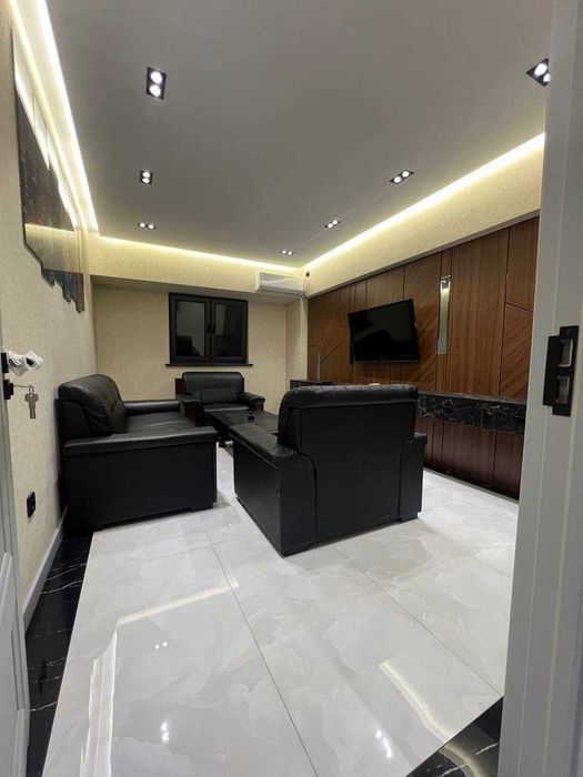 Продается помещение офис с арендатором в центре на Ц-5 80м2