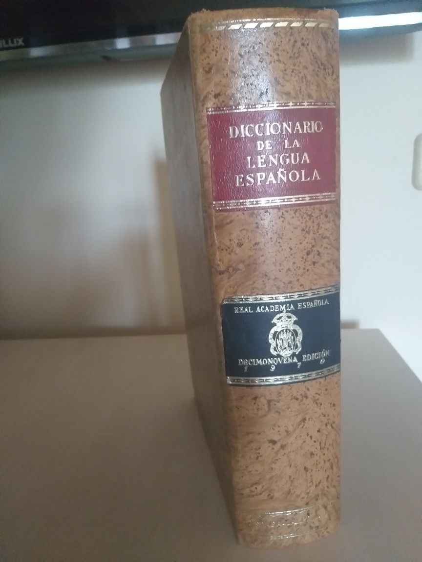 Vand Dictionar Limba Spaniolă