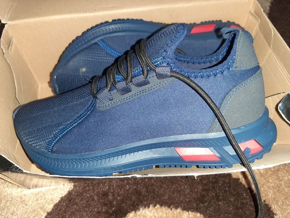 Vând adidași carrano în stare noi nouti de firma de la carrano.