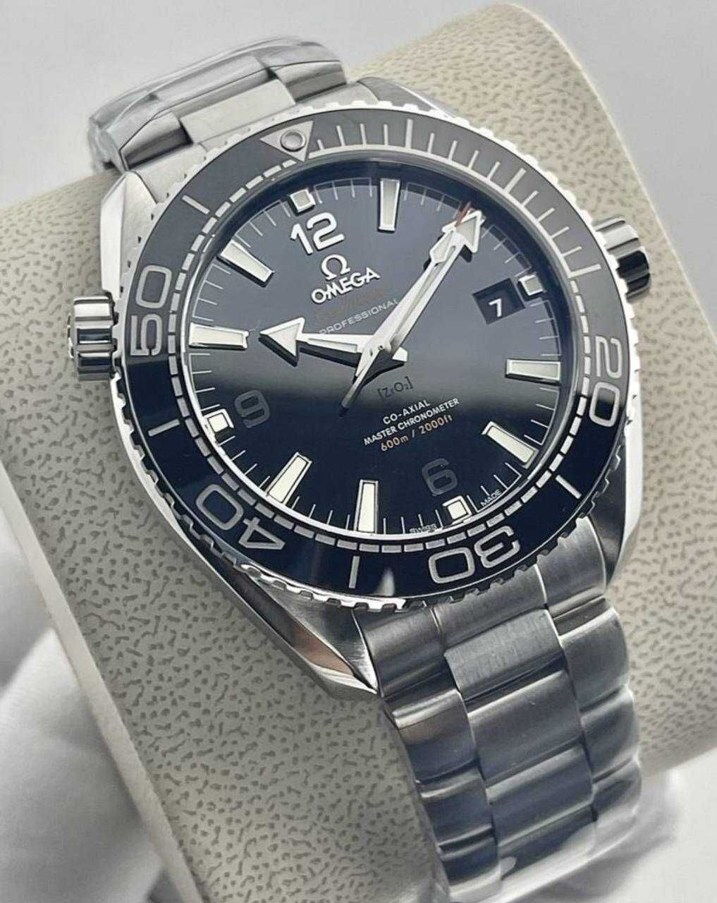 OMEGA SEA MASTER Planet Ocean 600M 43.5mm Mens Silvery