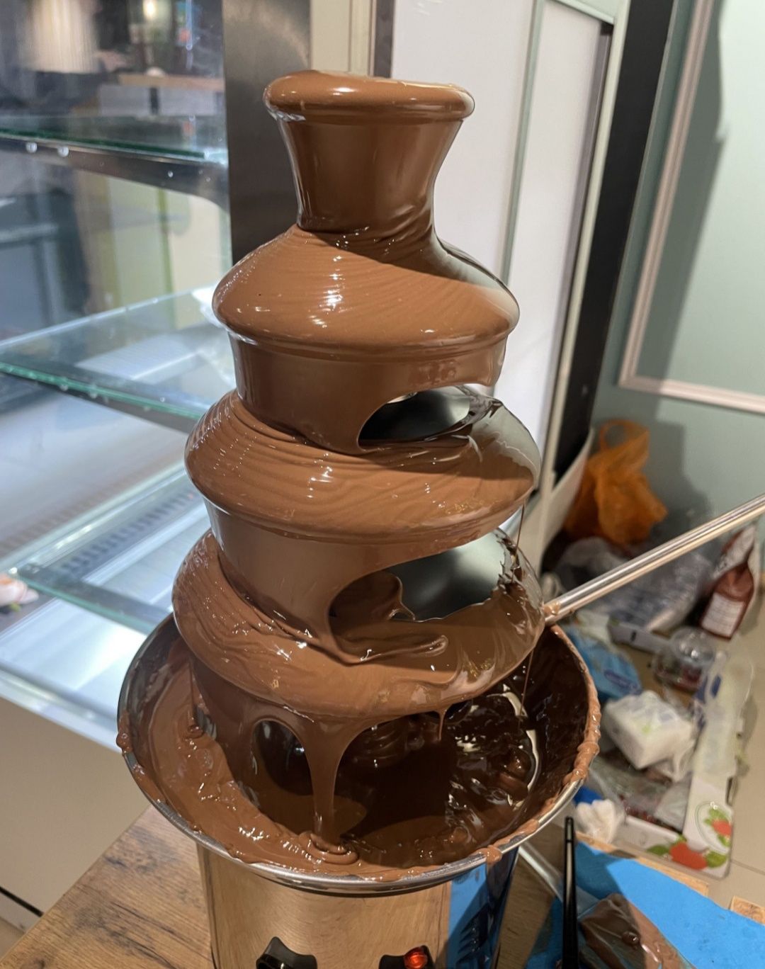 Шоколадный фонтан клубника в шоколаде бизнес