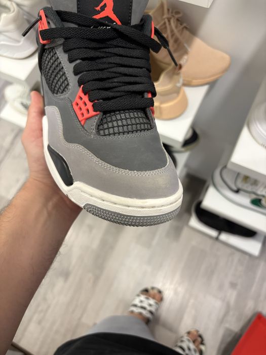 Vand Jordan Retro 4 Infrared ORIGINALI sau schimb cu yeezy beluga