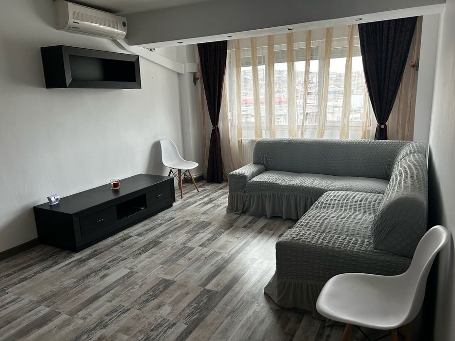 Vand apartament 3 camere