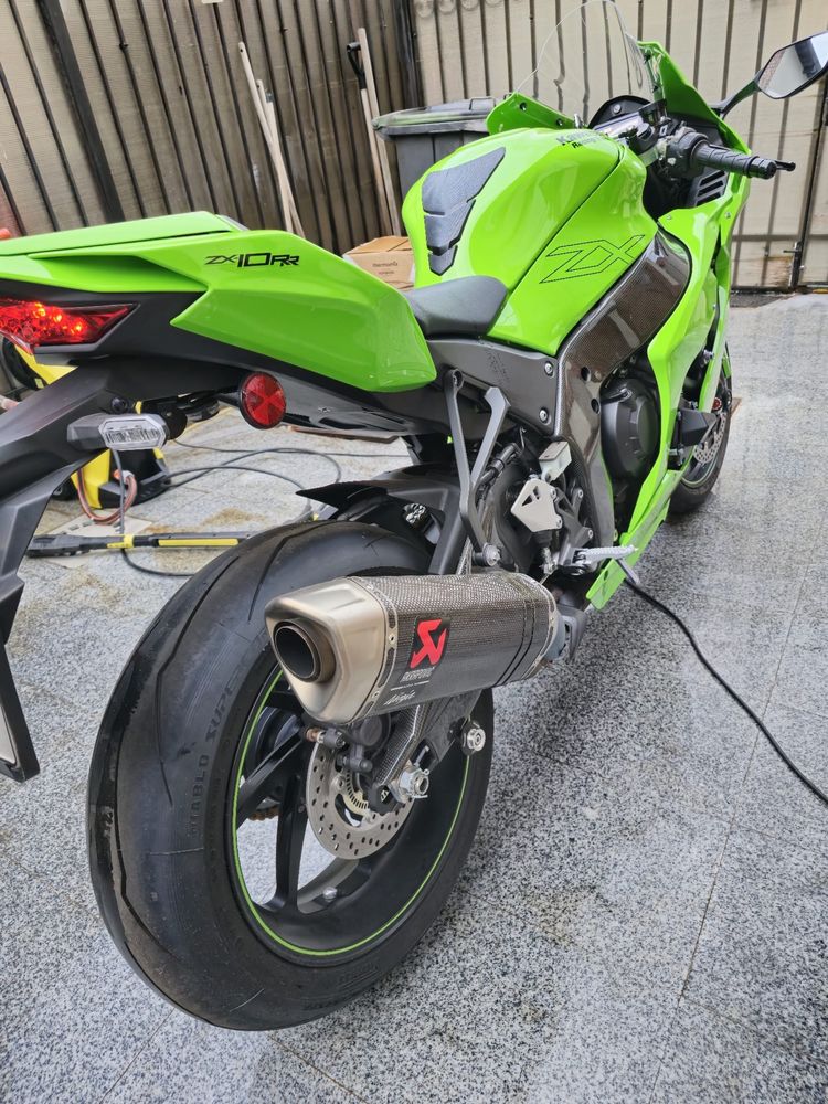 Kawasaki zx10r r Performance Carbon Akrapovic