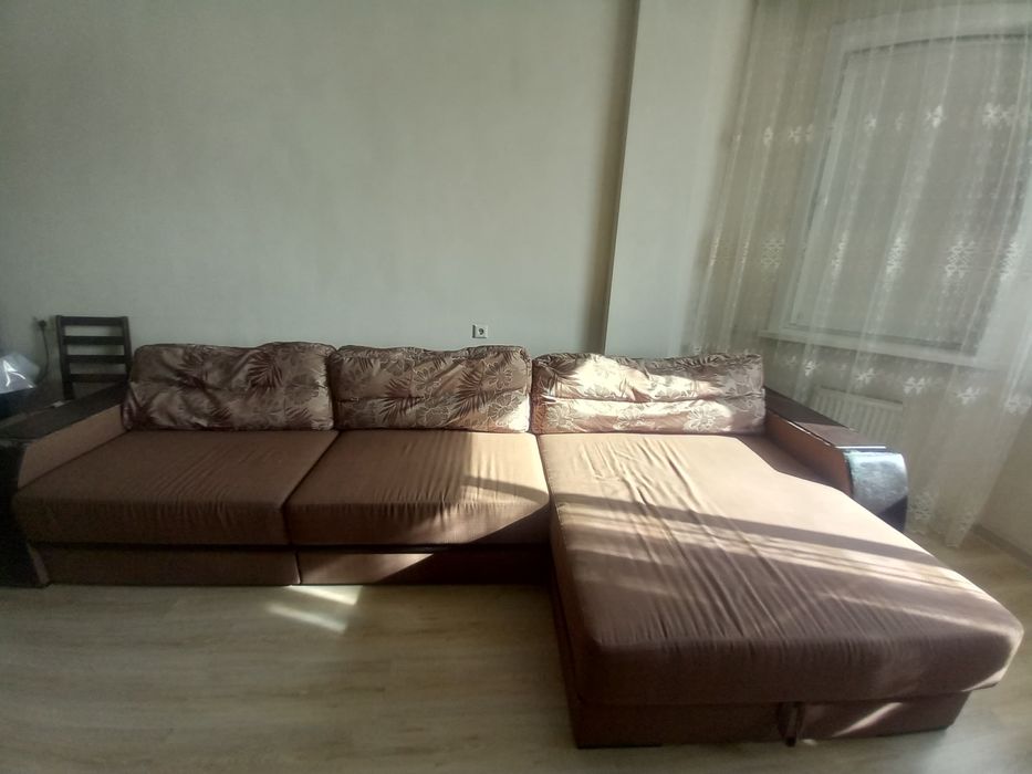 Продам диван большой