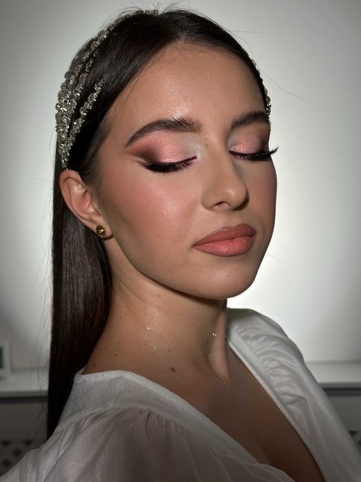 Make-up Artist -Machiaj și Coafat Profesional  București