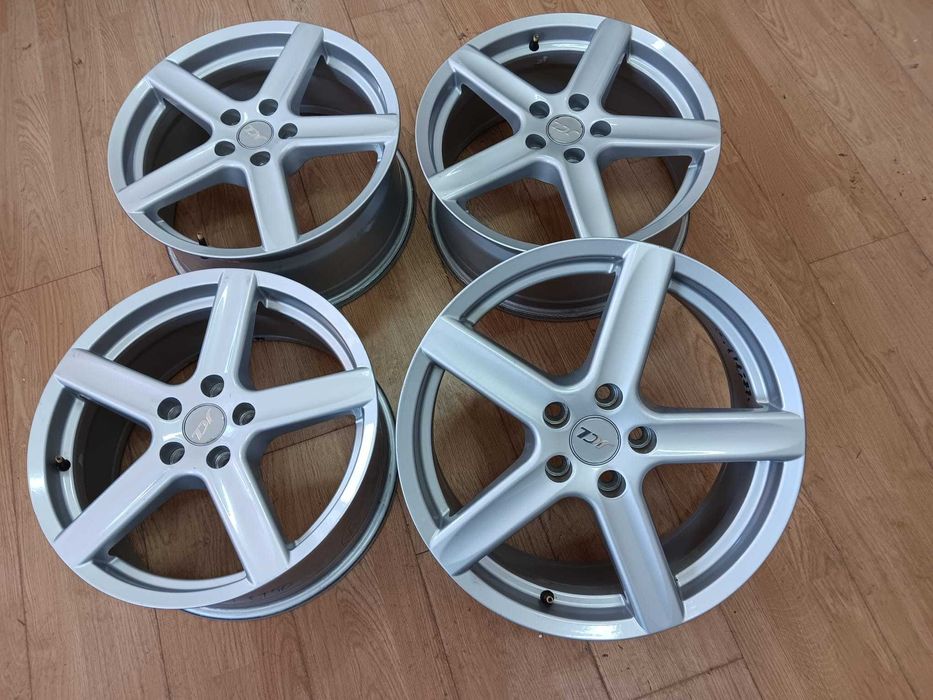 Jante 17 Volvo V40 V60 XC40 XC60 XC70 Ford Focus 5x108 7.5J ET50
