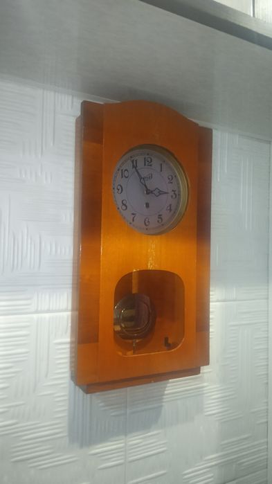 Продам настенные часы производства СССР