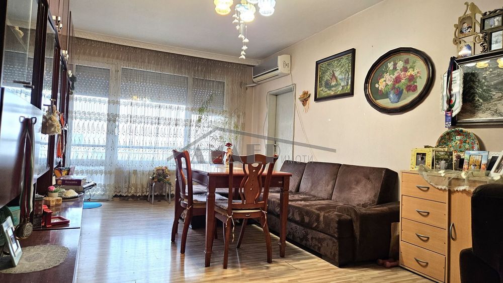 Продава се Тристаен апартамент в Пловдив, Кършияка - 92 кв.м за 1403 €/кв.м - Снимка #1