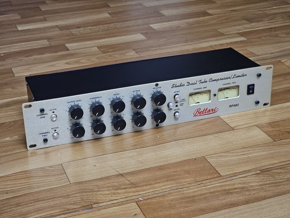 Ламповый стерео-компрессор BELLARI RP583