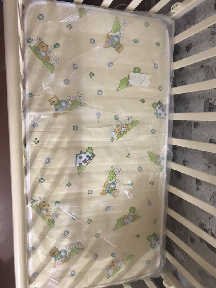 Детская кровать с бортиками в отличном состоянии