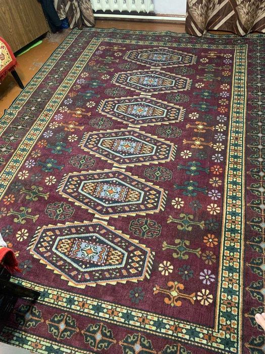 Ковёр продаётся звоните