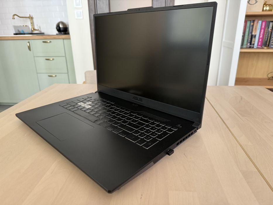 Геймърски лаптоп Asus Tuf Gaming A17 2022 RTX 3070 Ryzen 7 6800H