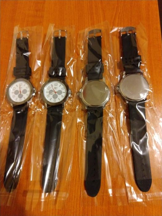 Ceas bărbătesc nou