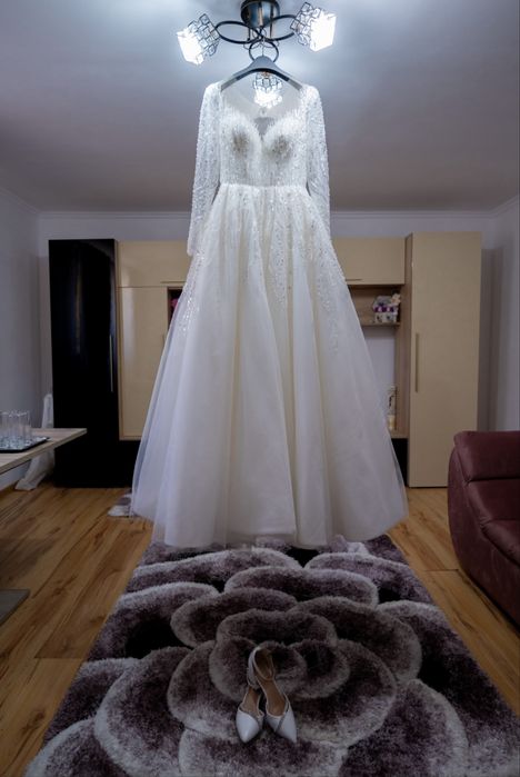 Vand rochie de mireasa