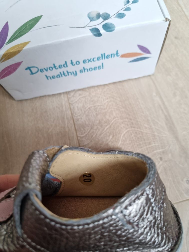 Pantofi primii pași dodo shoes mărime 20