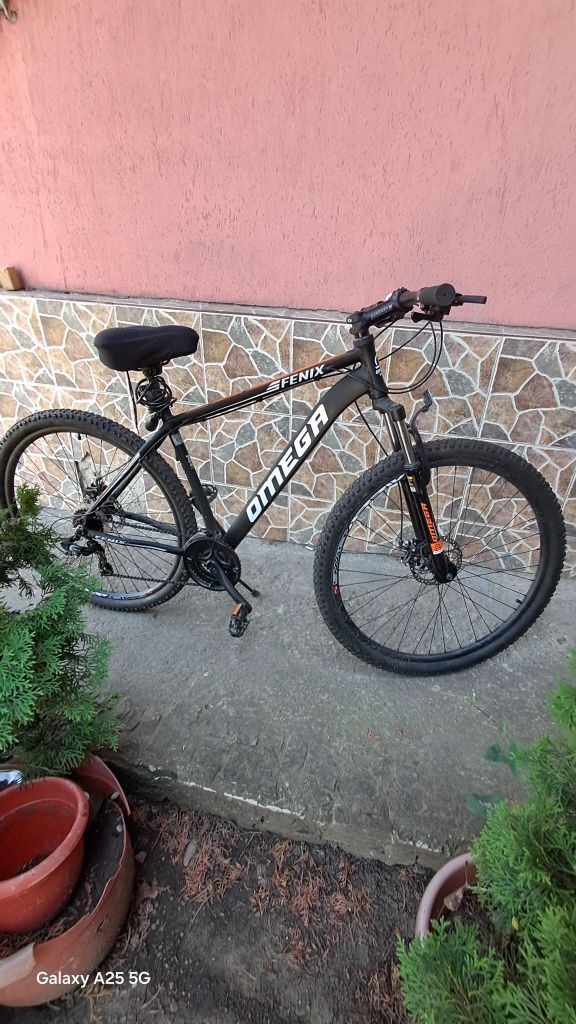 Vand bicicleta ca noua
