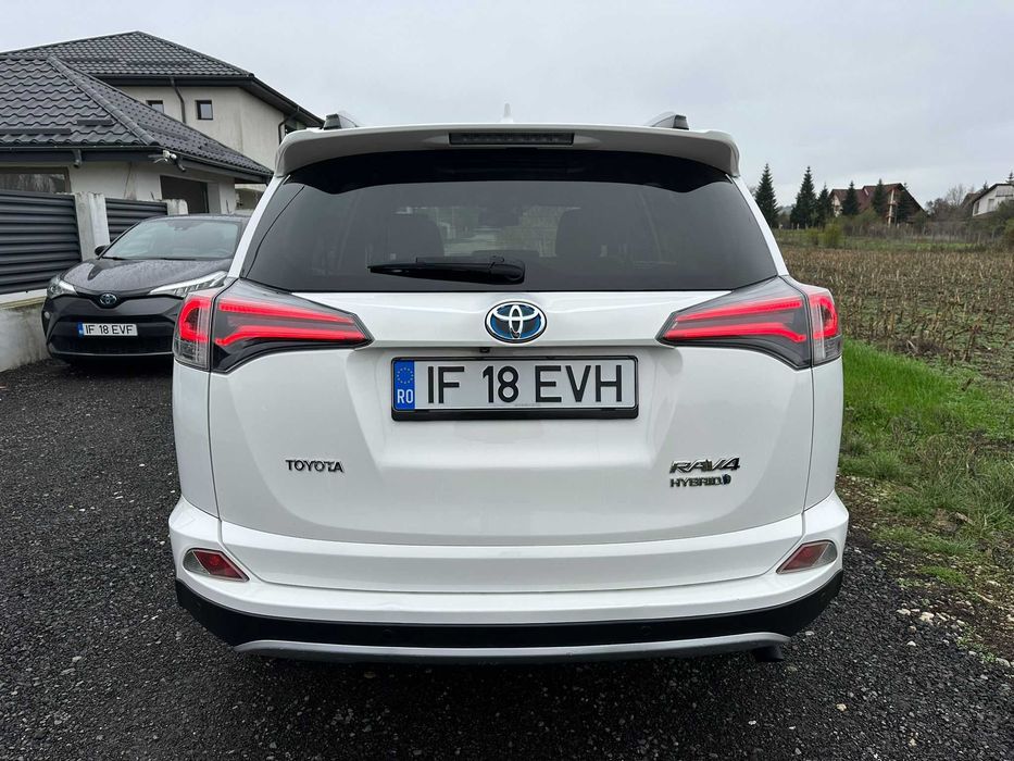 Toyota RAV4 STYLE Hybrid Distronic