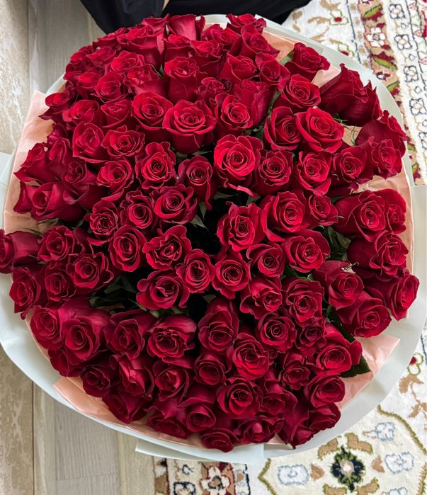 продам 101 розу 50см голондинские свежие розы