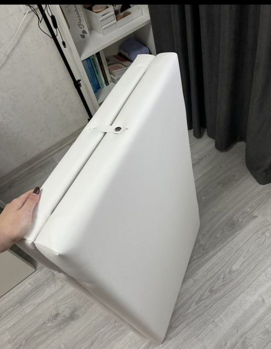 Массажная кушетка в сборном чемодане