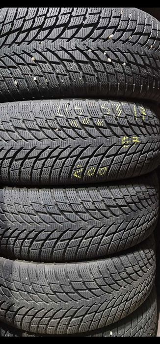 Anvelope IARNA 215 55 17 si 225 50 17