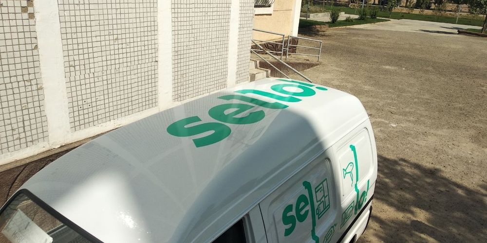 Печать на авто и мото наклейках | Индивидуальный дизайн