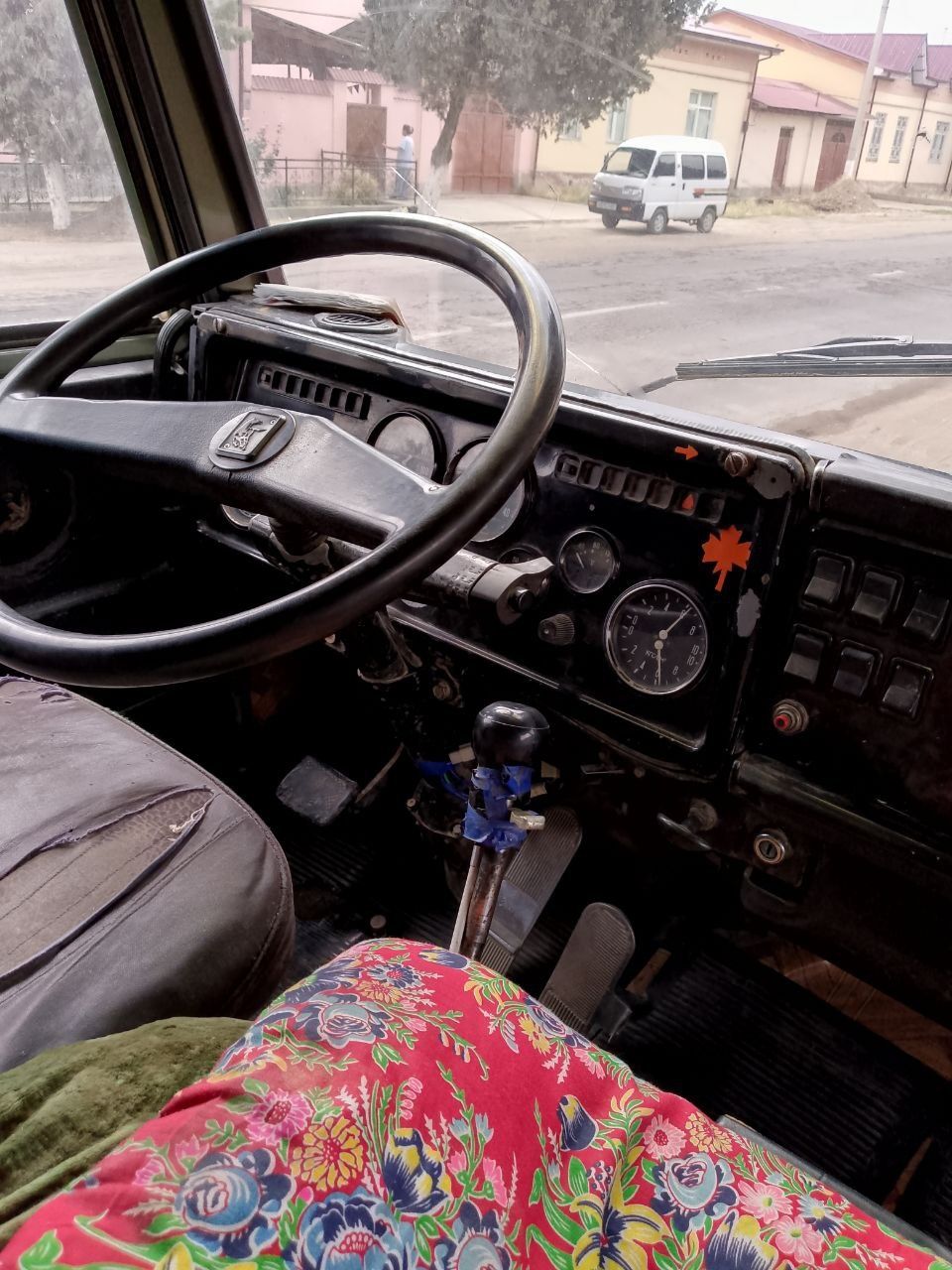 Kamaz samasval sotiladi