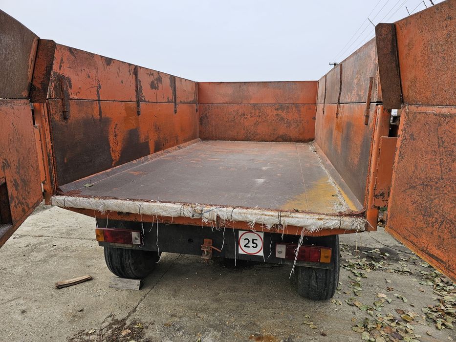 Vând remorcă agricolă basculabilă tandem 8T