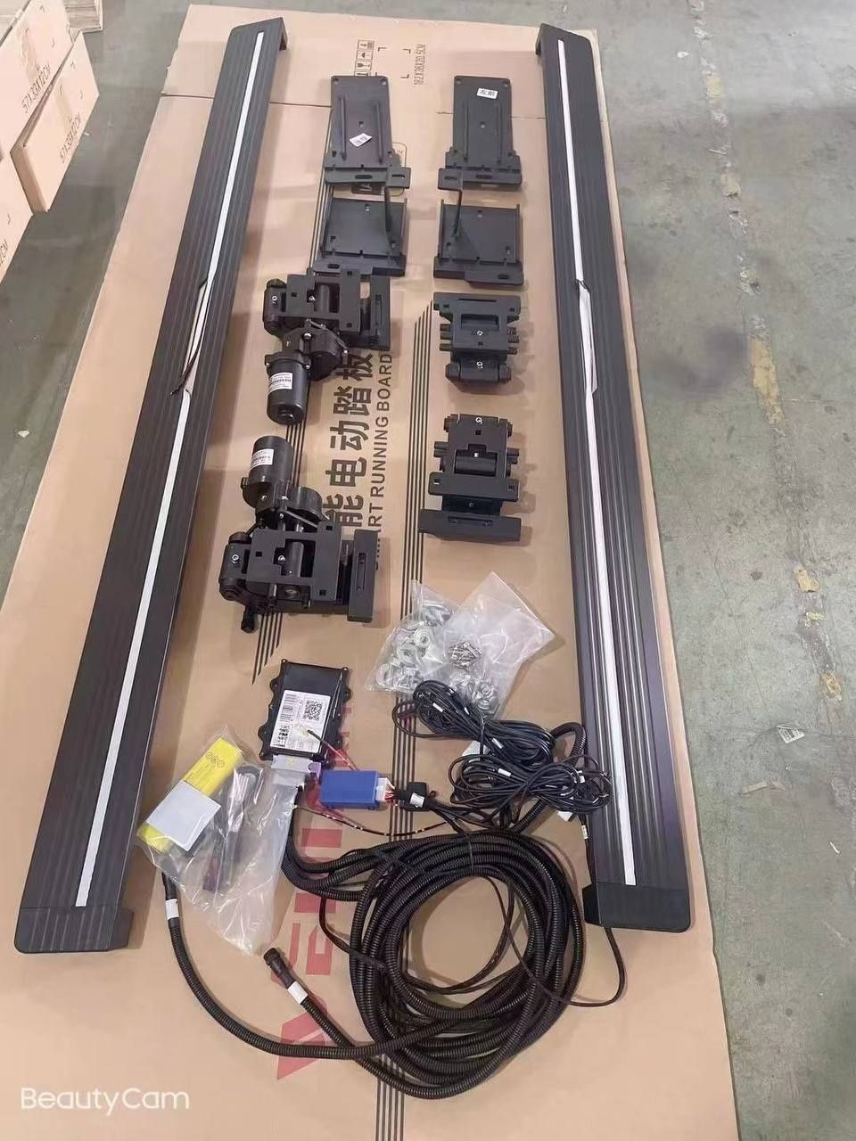 Leapmotor c16 elektronni parok