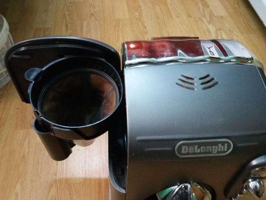 vind cafetiera DELONGHI MODEL ICM80 fara cana,pentru piese