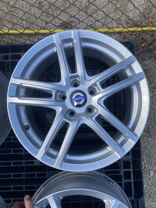 17 цола 5 х 108 мм Форд , Волво , Ford , Volvo