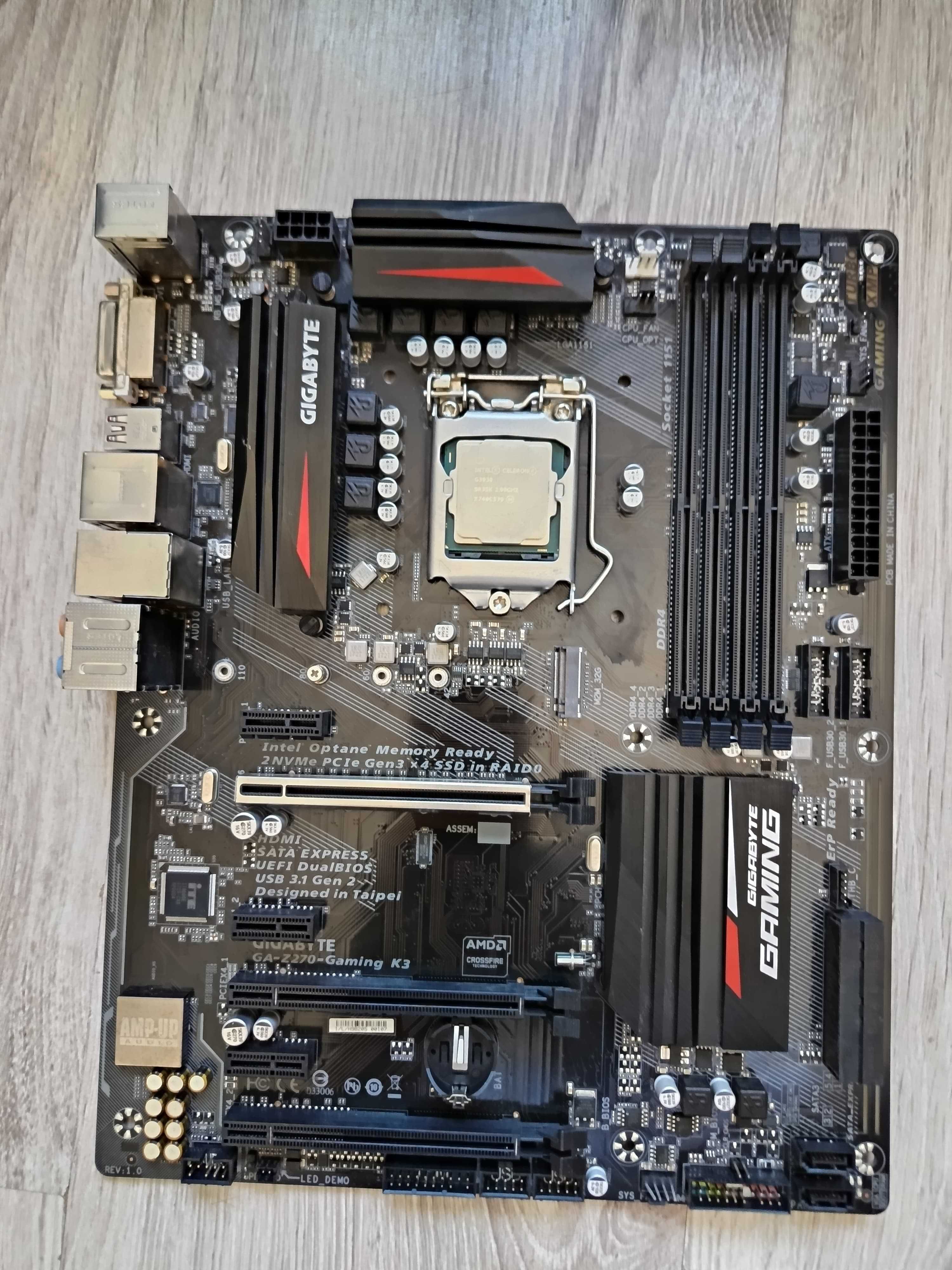 Gigabyte GA-Z270 Gaming k3 + Celeron G3900 + 4GB RAM + cooler