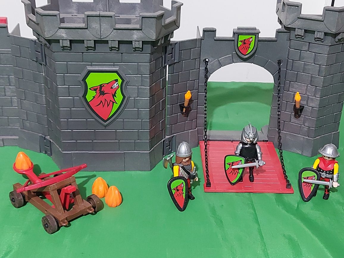 Playmobil 4440 Castelul Cavalerilor Lup