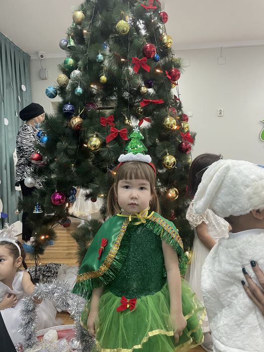 Продам костюм елочки