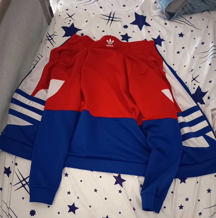 Trening adidas roșu cu albastru