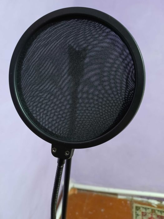 Продам стойку для микрофона и поп фильтр