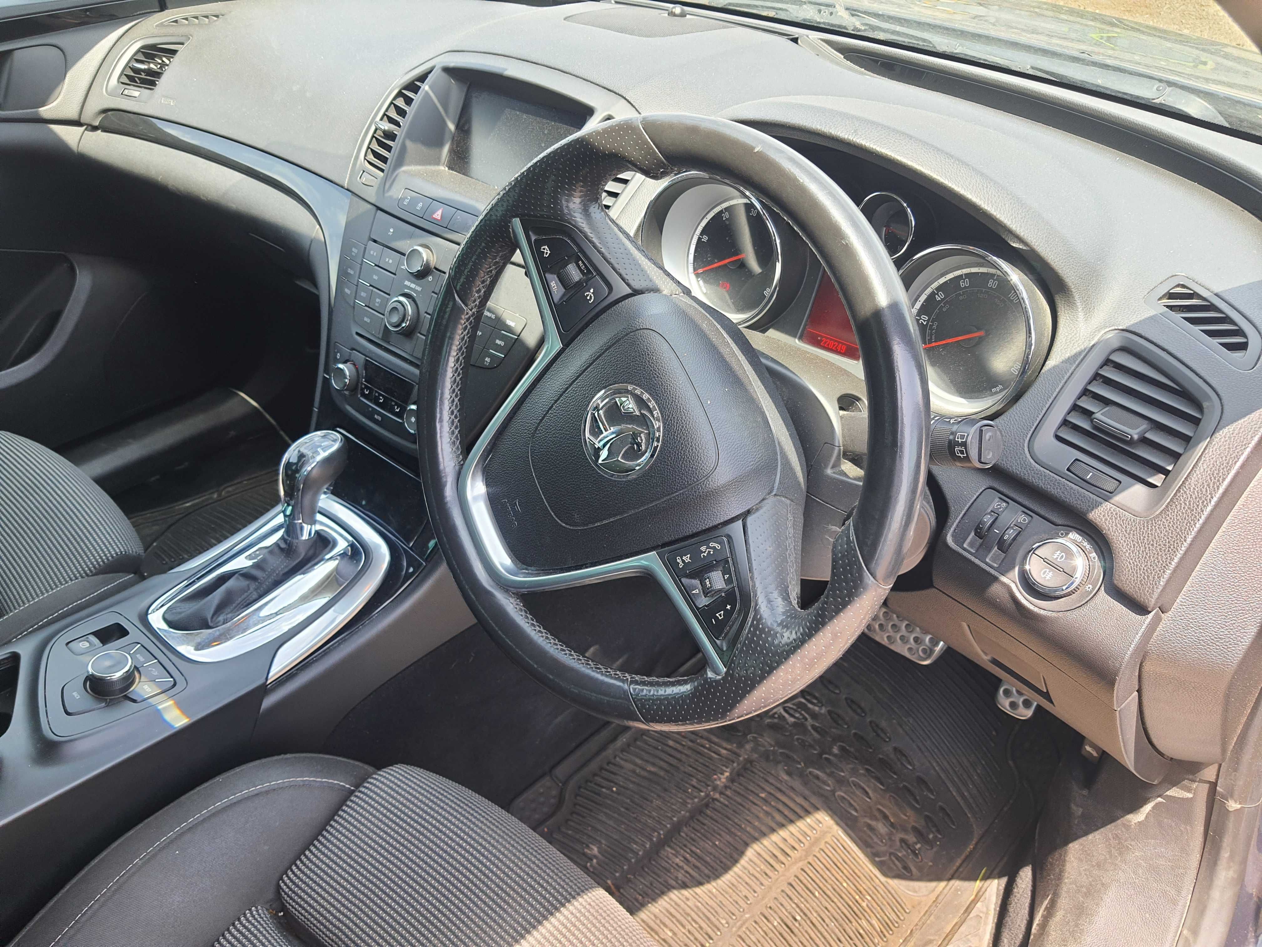 На части!  Opel Insignia 2.0 CDTI