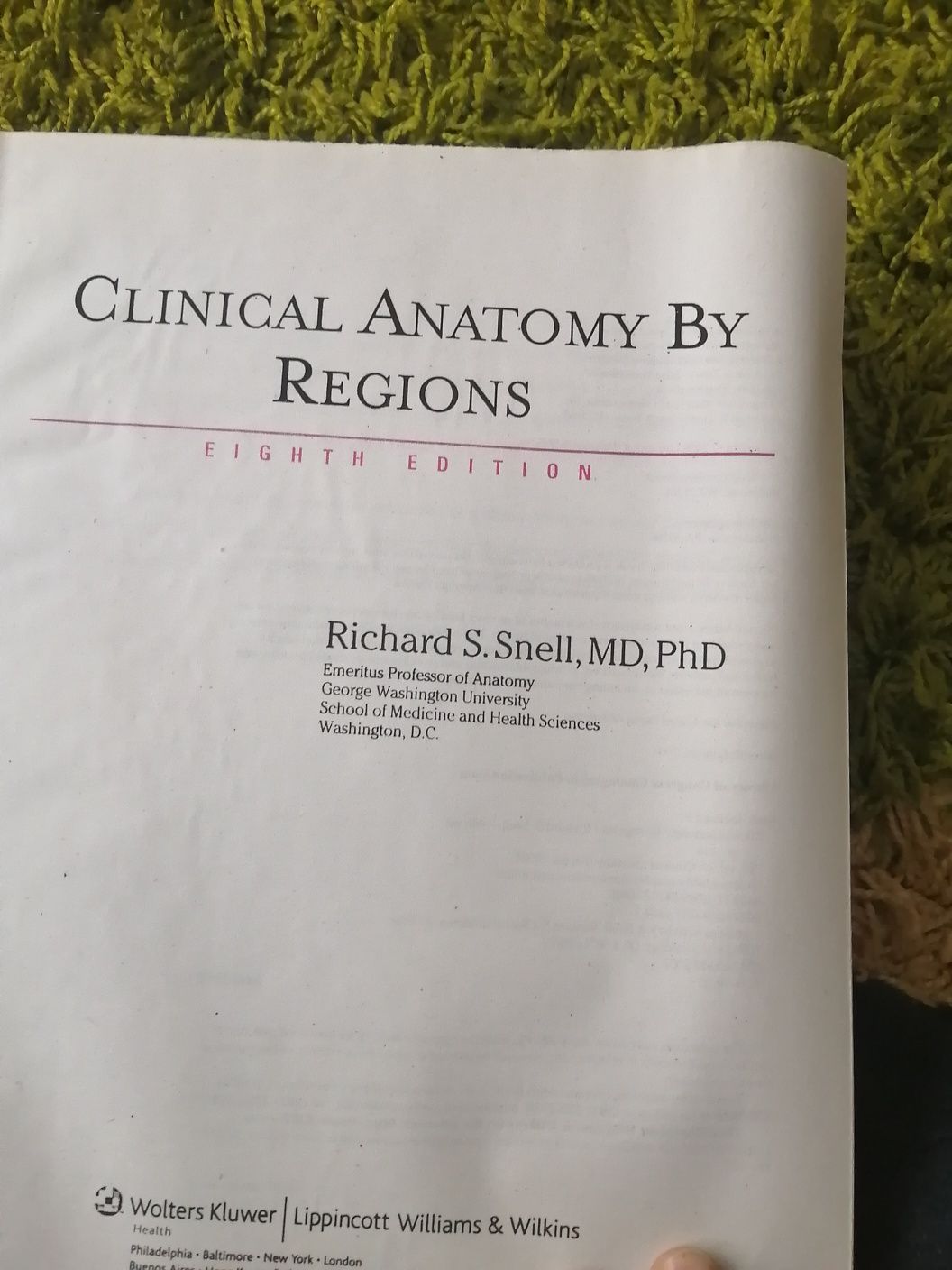 Clinical Anatomy by Regions, carte in limba engleza