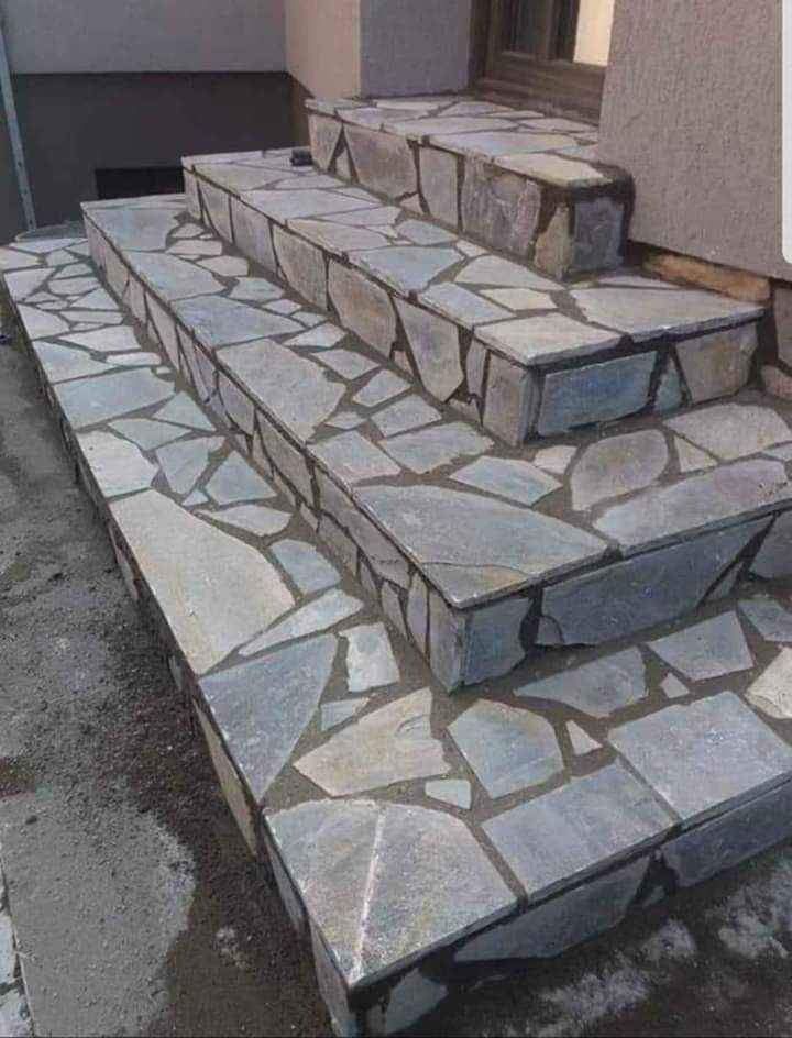 Vând piatra și montez oriunde în tara.