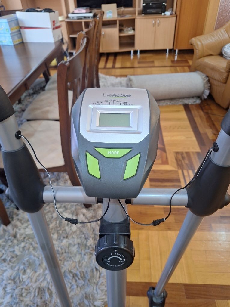 Vand bicicleta eliptica fitness Live Active