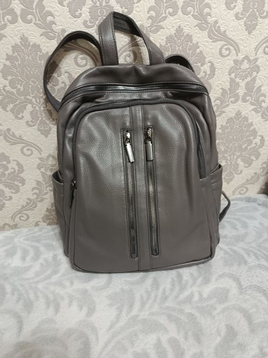 Рюкзак женский из кожи