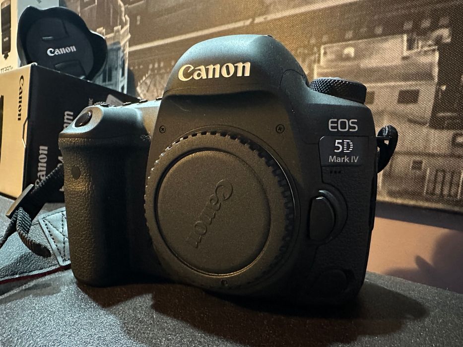 Vând CANON 5D MARK IV impecabil