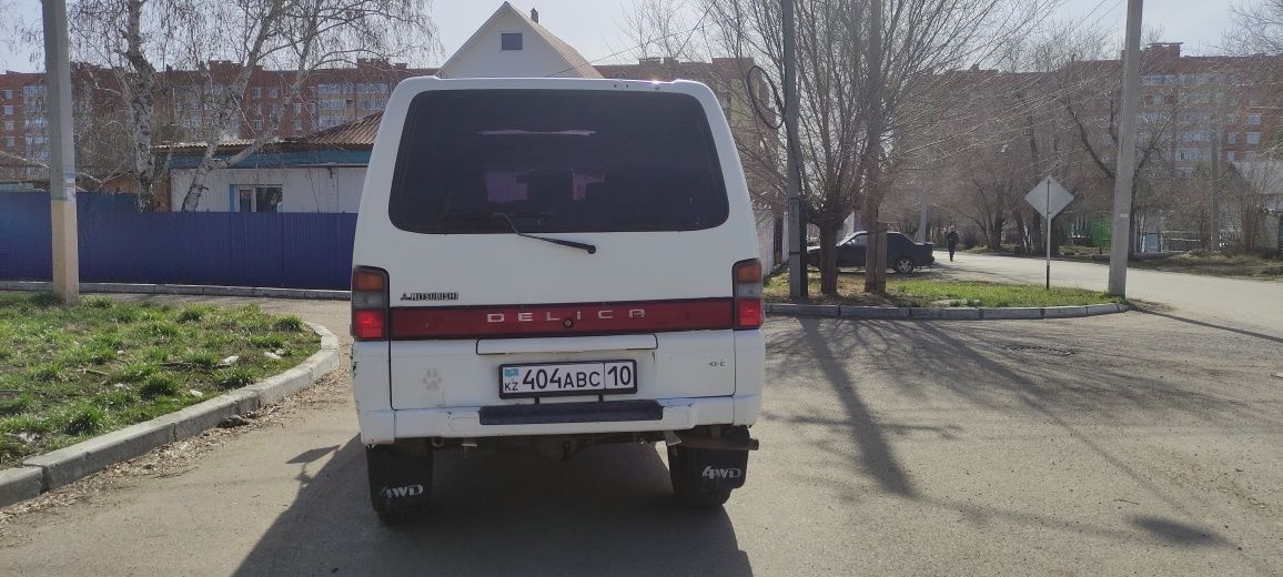 Продам Mitsubishi Delica Кирпич