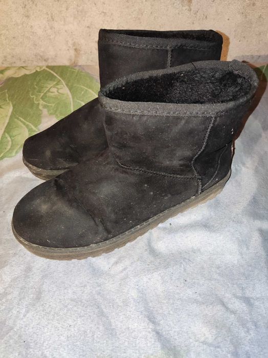 Обувь женская бу зимняя 36р, станция метро Москва