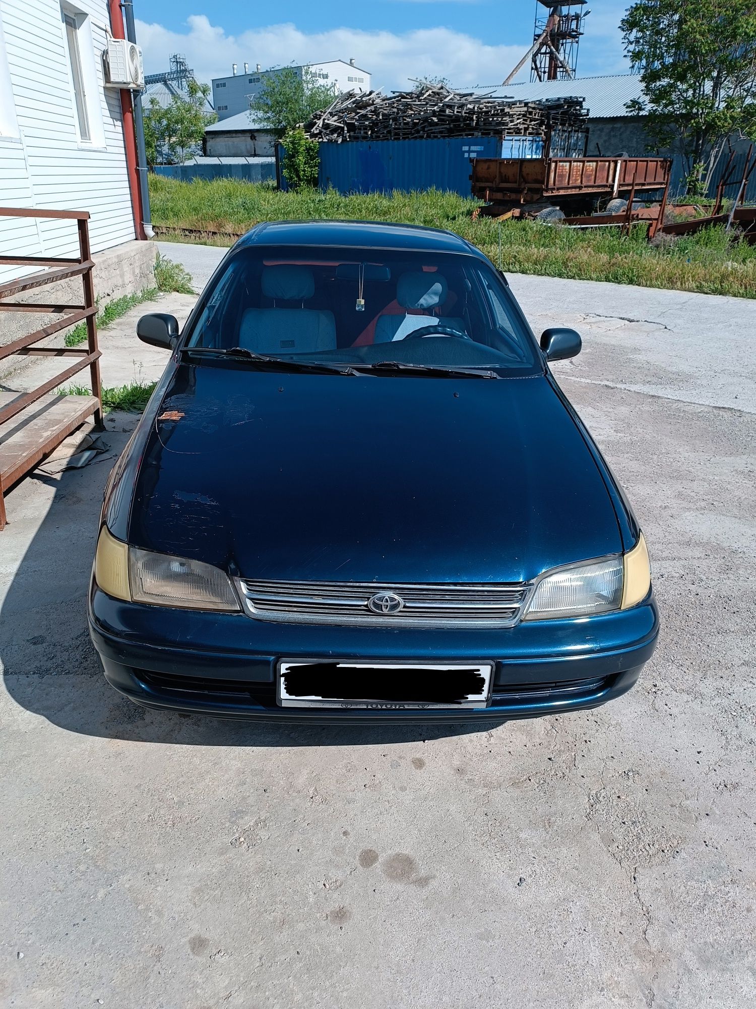 Toyota Carina E 93г