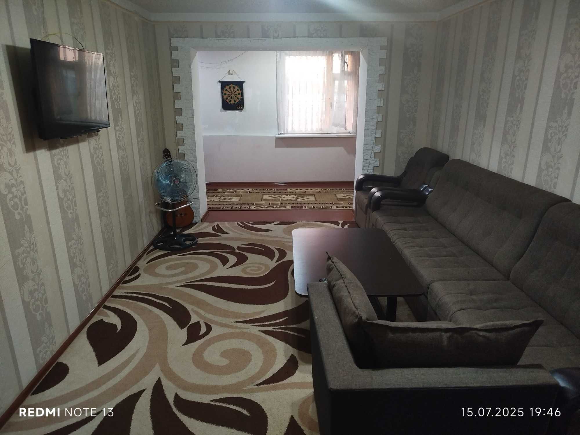 Продаётся квартира 2-х комнатная, 42кв , Таш область, Ахангаран,центр.